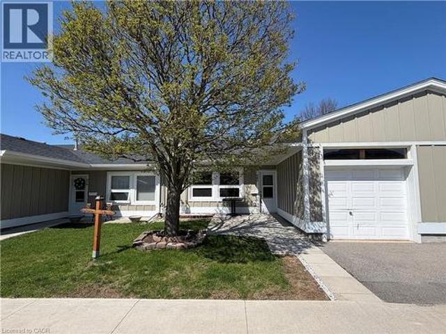 22 Bishop Tonnos Way, Hamilton, ON, L9B 2L7 house for sale | Listing ID 40823 | Royal LePage