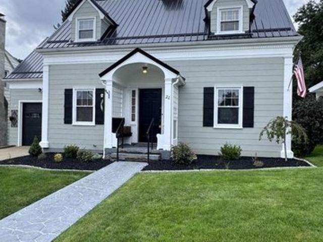 22 Bon Air Ave, Bradford, PA 16701
