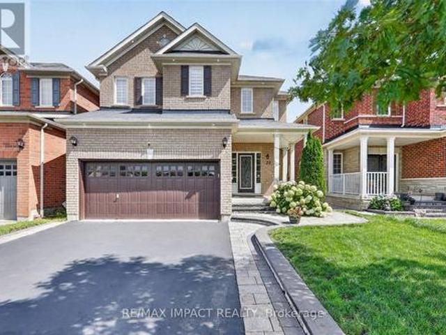 22 Canary Street, Whitby, ON, L1R 0K2 house for sale | Listing ID E13658 | Royal LePage