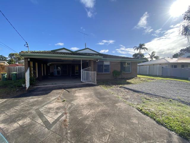 22 Caprice Crt, MERMAID WATERS, QLD 4218