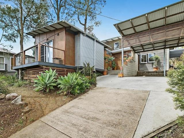 22 Carrington Road, Indooroopilly, QLD 4068 House for Rent Ray White MetroWest Real Estate Property for Sale & Rent