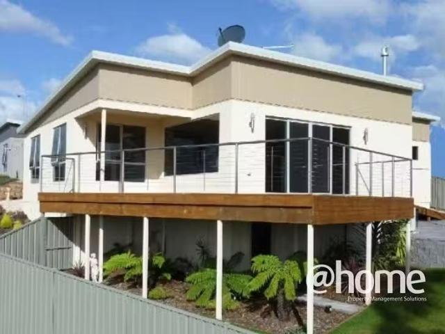 2/2 Carries Close, Riverside, TAS 7250