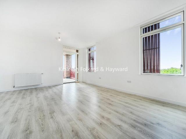 22 Centenary Road, Dagenham RM9, 1 bed flat to rent, £1,300 pcm | PrimeLocation