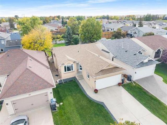 22 Cedar Glen Road, Winnipeg, MB, R3Y 1R1 house for sale | Listing ID 202625 | Royal LePage
