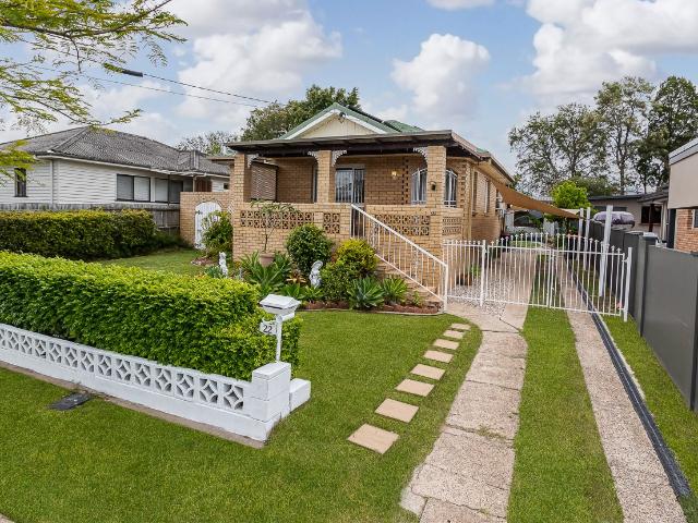 22 CHESNEY Street, CARINA QLD 4152