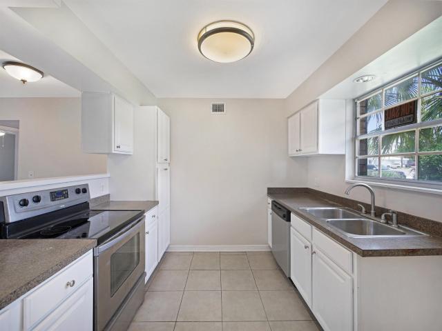 22 Comares Ave, Unit 5A, St. Augustine, FL 32080 | MLS #243718
