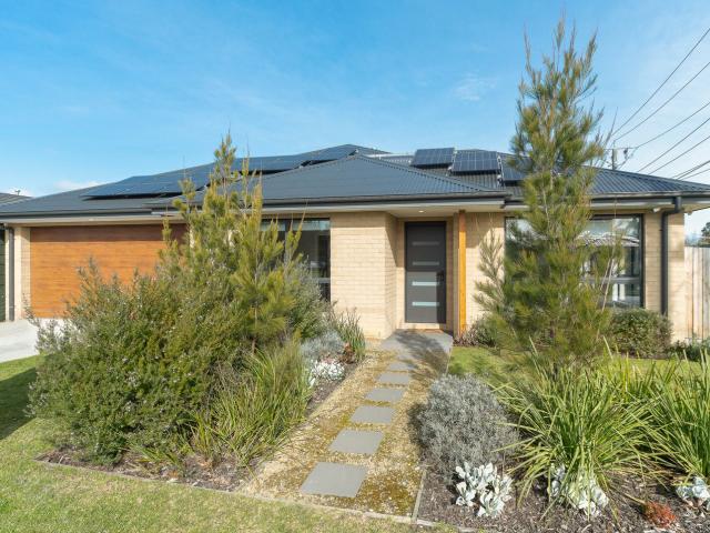 22 Cockatoo Drive, Carrum Downs, VIC 3201