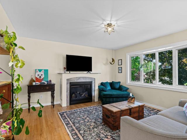 22 Collegeview Drive