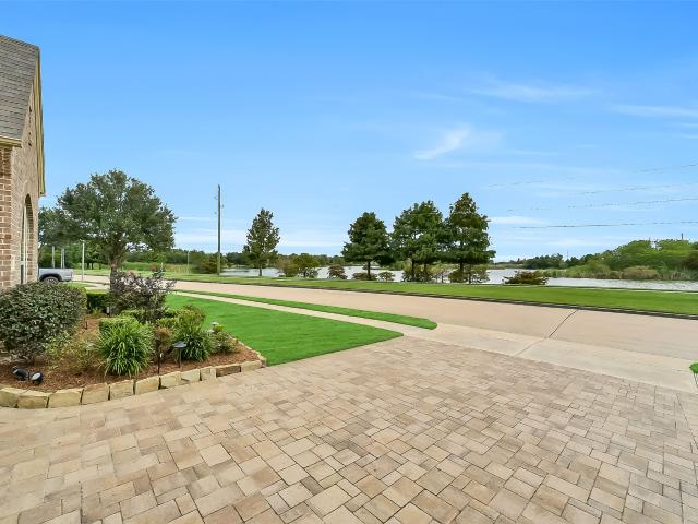 22 Cottage Glen Lane