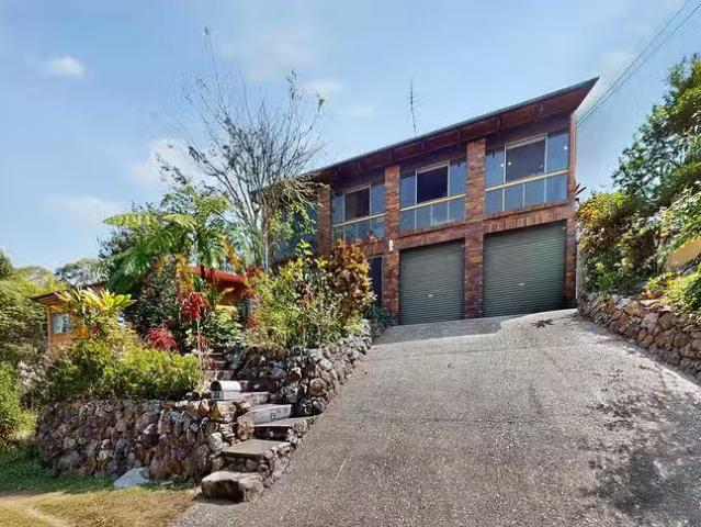 22 Cluden Street, Holland Park West, QLD 4121