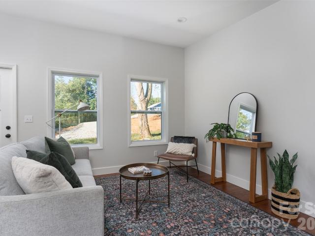 22 Crestfield Avenue