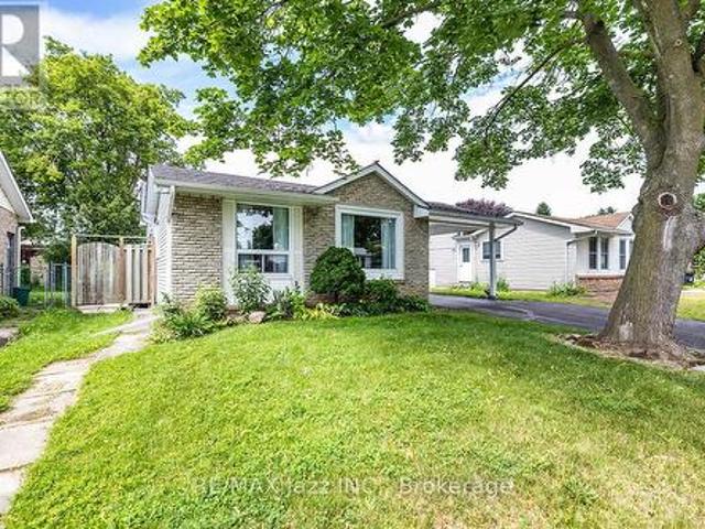 22 Deerpark Crescent, Clarington Bowmanville, ON, L1C 3M3 house for sale | Listing ID E13620 | Royal LePage