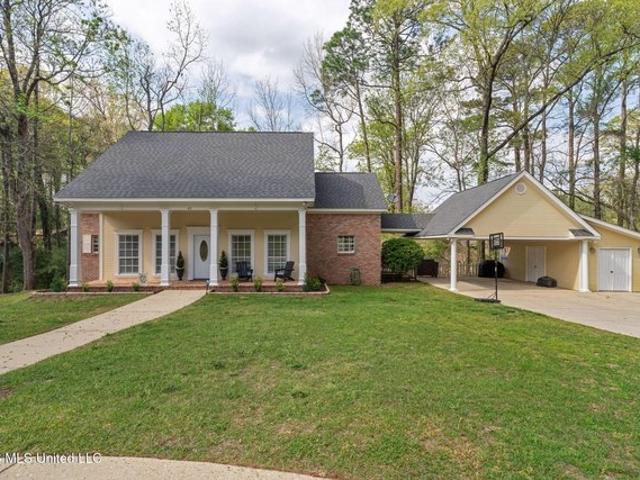 22 Dunleith Ct, Hattiesburg, MS 39402