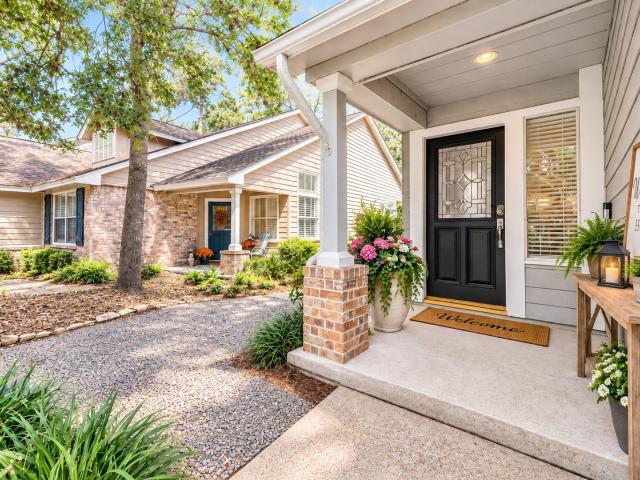 22 E New Avery Place