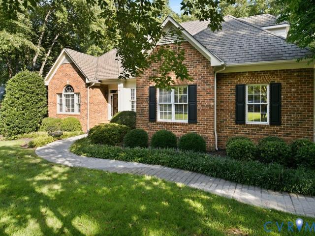 22 E Square Lane
