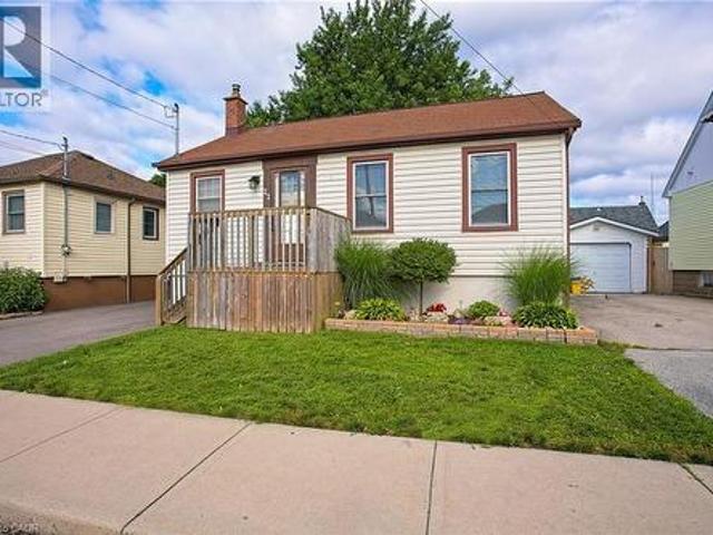 22 East 11Th Street, Hamilton, ON, L9A 3T2 house for sale | Listing ID 40851 | Royal LePage