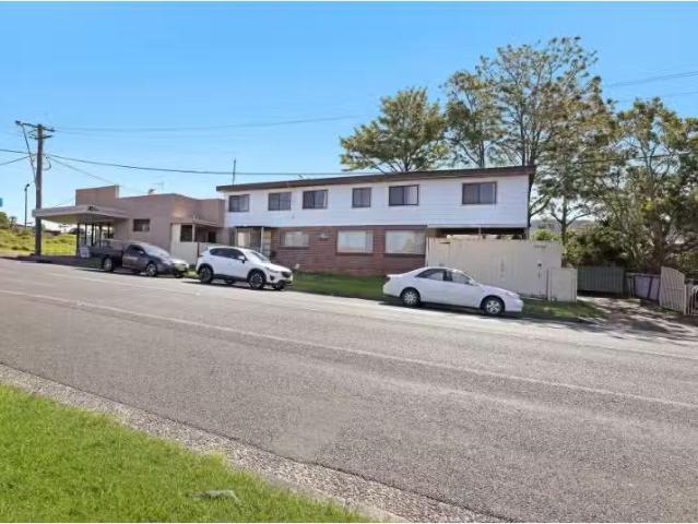 2/2 Eastbourne Avenue, Bellambi House for rent Listed by Beau.