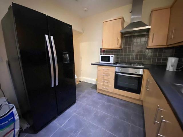 22 Edinburgh Road, Liverpool, L7 8RD, United Kingdom | 4 bed townhouse for rent #40755260 | Rentberry