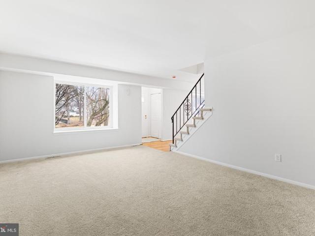 22 Fitzwatertown Road # UNIT C 8
