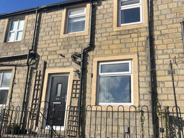 22 Grant Street, Keighley, BD21 2NU 2 bed terraced house to rent £695 pcm £160 pw