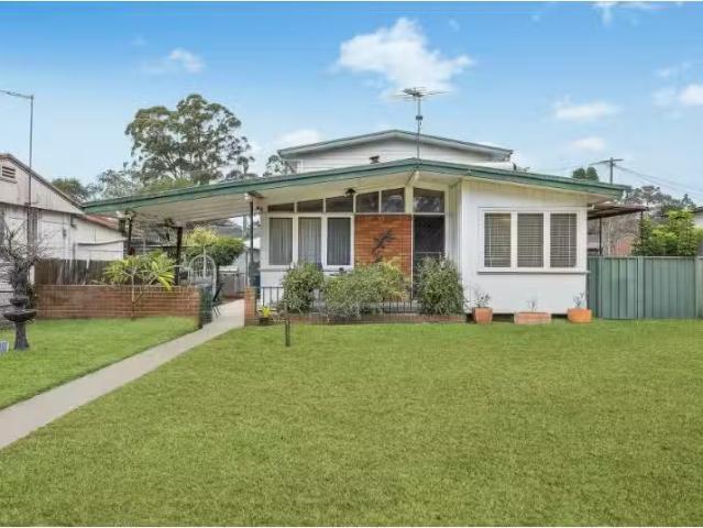22 Hermitage Crescent, Cartwright House for rent Listed by Mi.