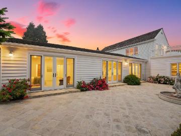 22 Hollins Drive