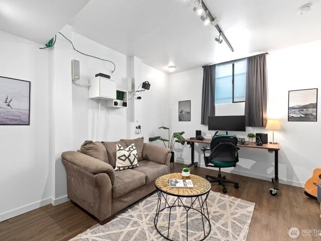 22 John Street # C