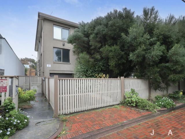 2/2 John Street, Footscray | Jas Stephens