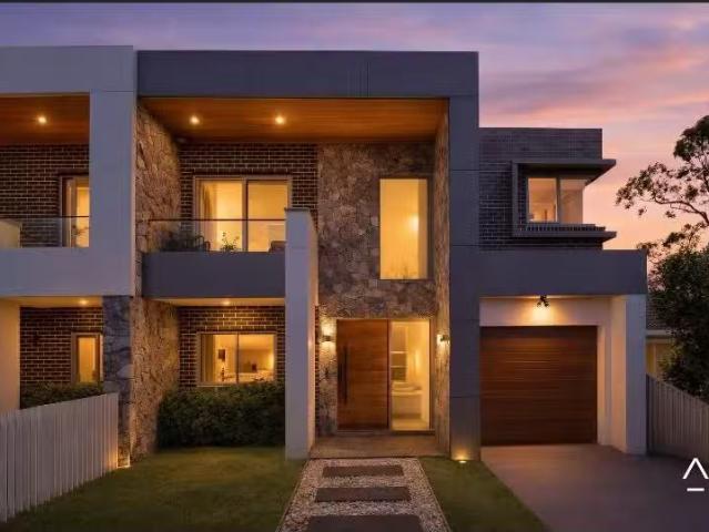 22 Kareela Crescent, Greenacre House for rent Listed by Bree.