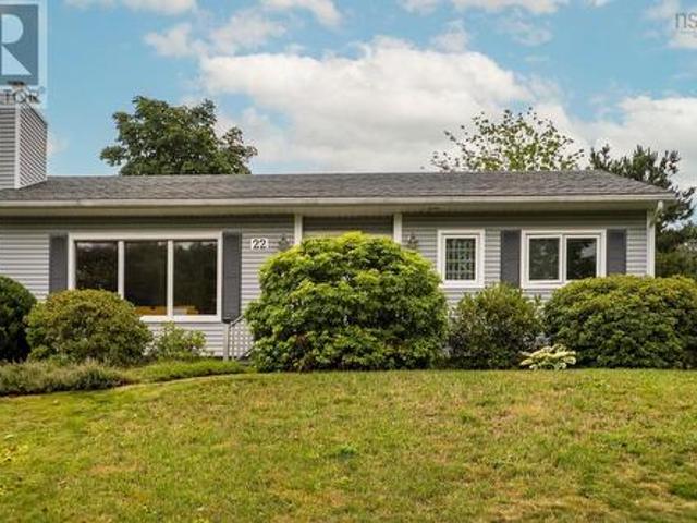 22 Kent Road, Kentville, NS, B4N 2P1 house for sale | Listing ID 202619 | Royal LePage