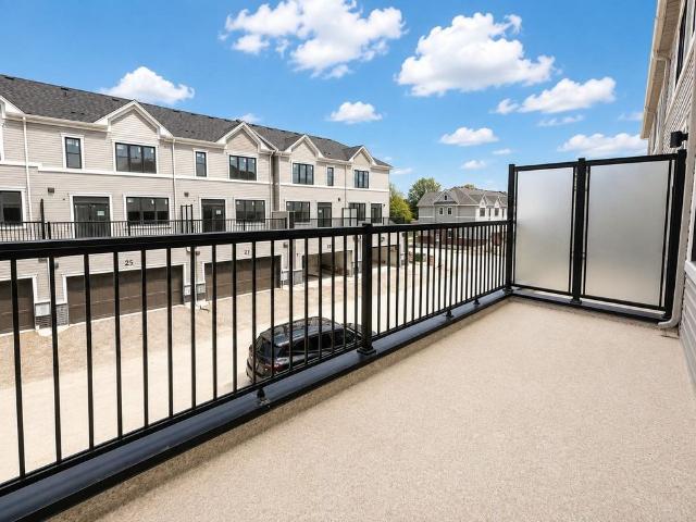 22 Kingbird Common town house — Cambridge, ON 4 Bedroom 4 Bedroom