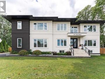 22 Lake Street, Grimsby, ON, L3M 2G7 Luxury House for sale | Listing ID X13493 | Royal LePage Carriage Trade Luxury Properties