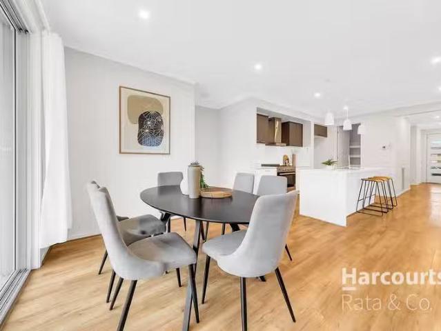 22 Laurina Street, Kalkallo, VIC 3064 House for Rent