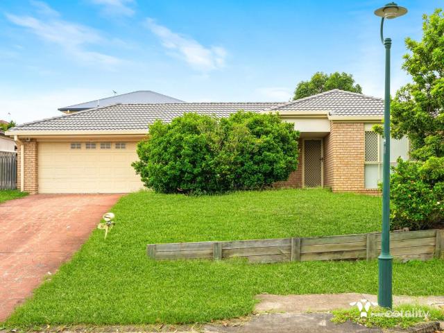 22 Lloyd Bird Crescent