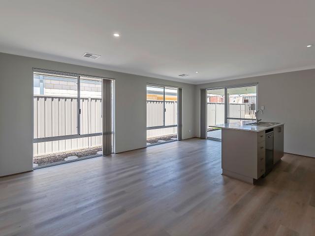 22 Mantis Grove Karnup, WA 6176