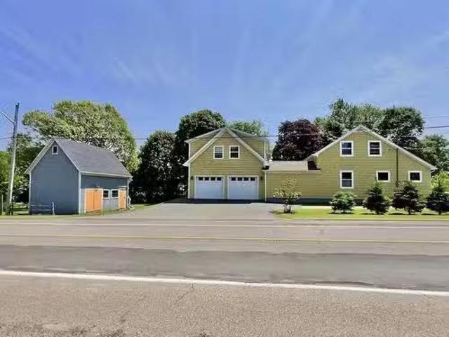 22 Maple Avenue, Charlottetown, PE, C1A 6E1 house for sale.