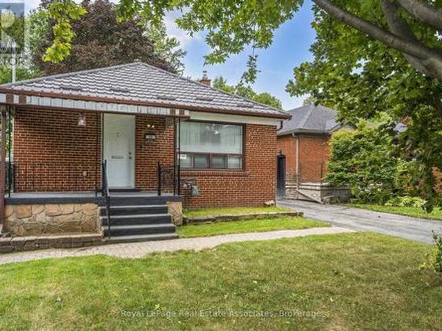 22 Maple Avenue N, Mississauga, ON, L5H 2S1 house for sale | Listing ID W13813 | Royal LePage