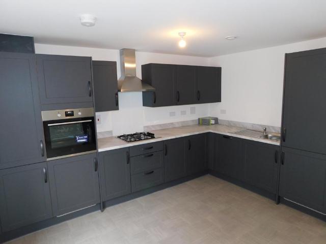 22, Margaret Thomson Crescent. 2 bed flat to rent £1,450 pcm £335 pw