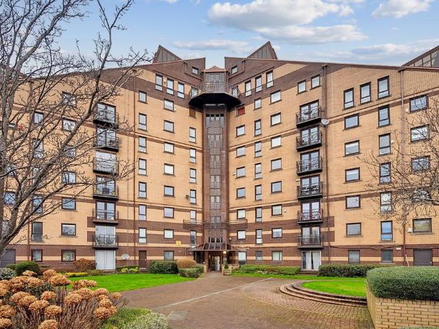 22 Mavisbank Gardens, Glasgow, G51 1HL, United Kingdom | 2 bed apartment for rent #139068505 | Rentberry