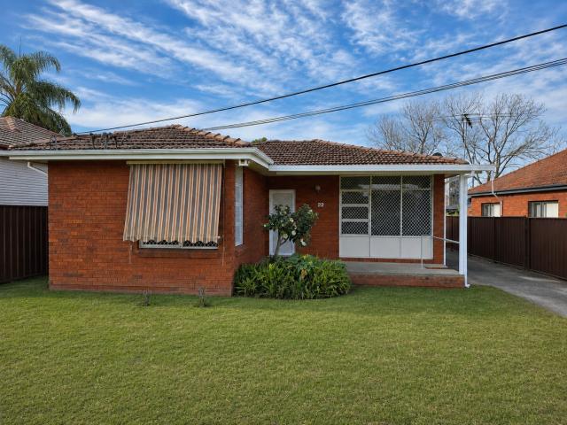 22 Mayberry Cres, LIVERPOOL NSW 2170