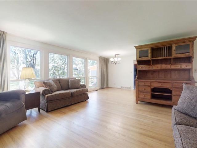 22 Meadow Stream Court