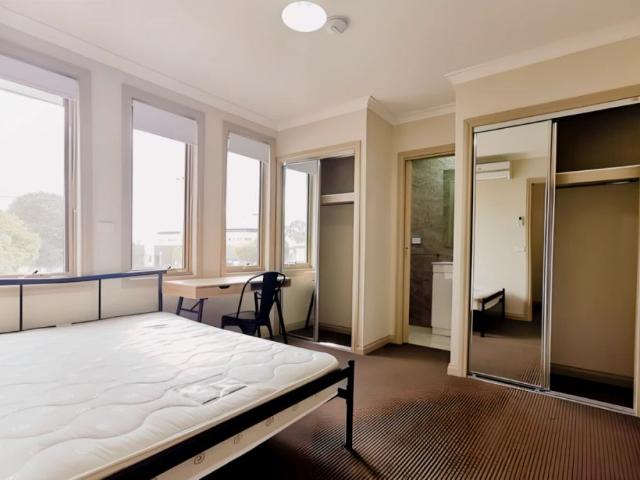 22 Morton Street, Melbourne