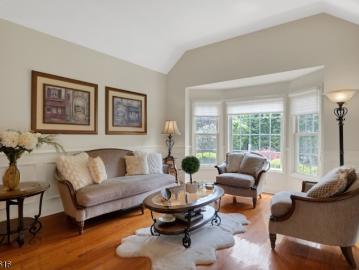 22 Mount Airy Rd