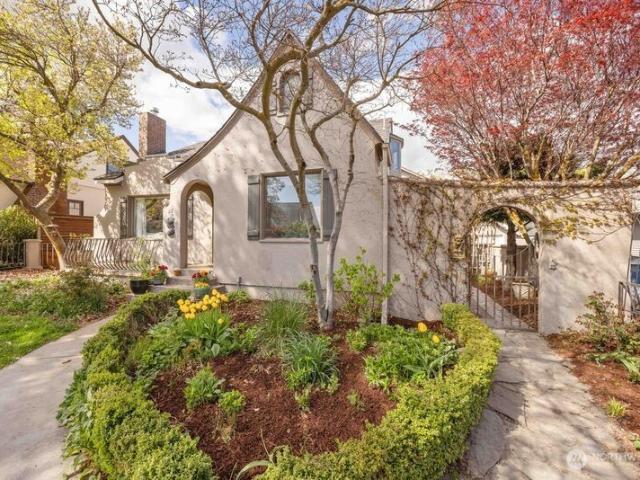 22 N Franklin Avenue