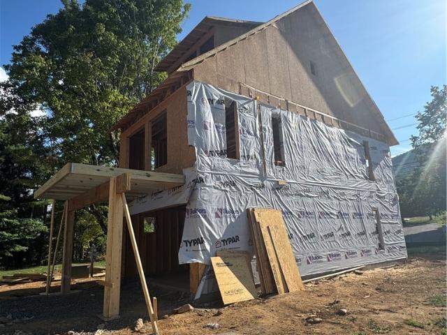 22 N. Jefferson Avenue