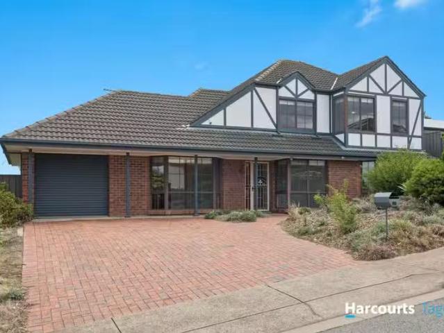 22 Nalimba Street, HALLETT COVE, SA 5158 House for Rent