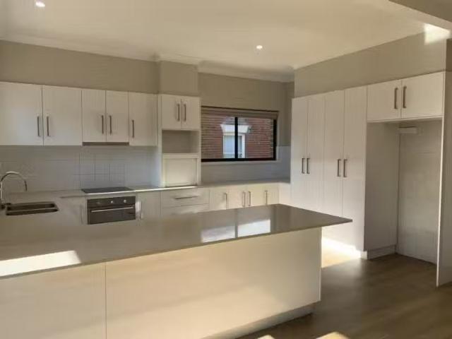 22 Napier Street, EAST TAMWORTH House for rent Listed by Whit.