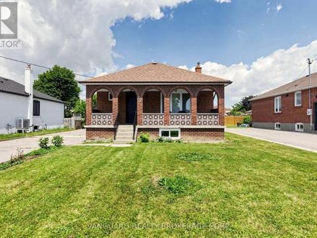 22 Nash Drive, Toronto, ON, M3M 2L3 house for sale | Listing ID W13556 | Royal LePage