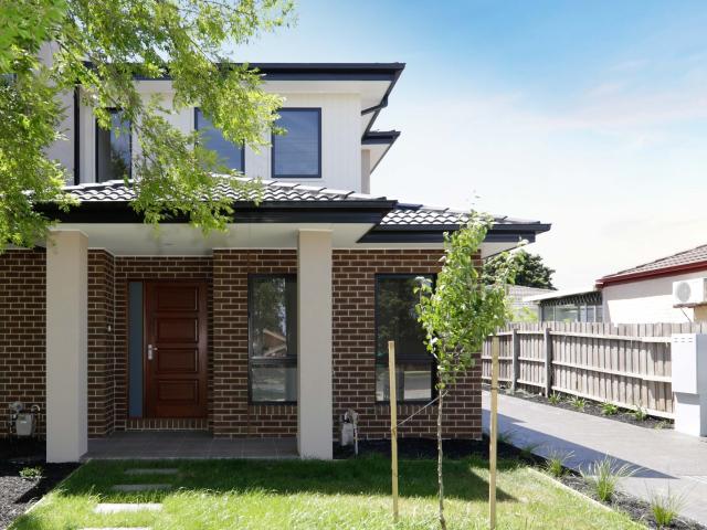 2/2 Newbigin Street, Burwood, VIC 3125 Townhouse for Rent Ray White Burwood & Blackburn Group