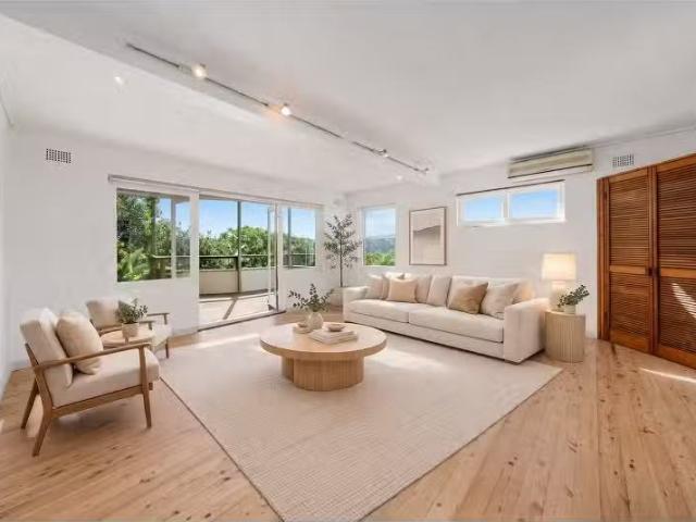 22 Ozone Street, Freshwater House for rent Listed by Luke Bai.